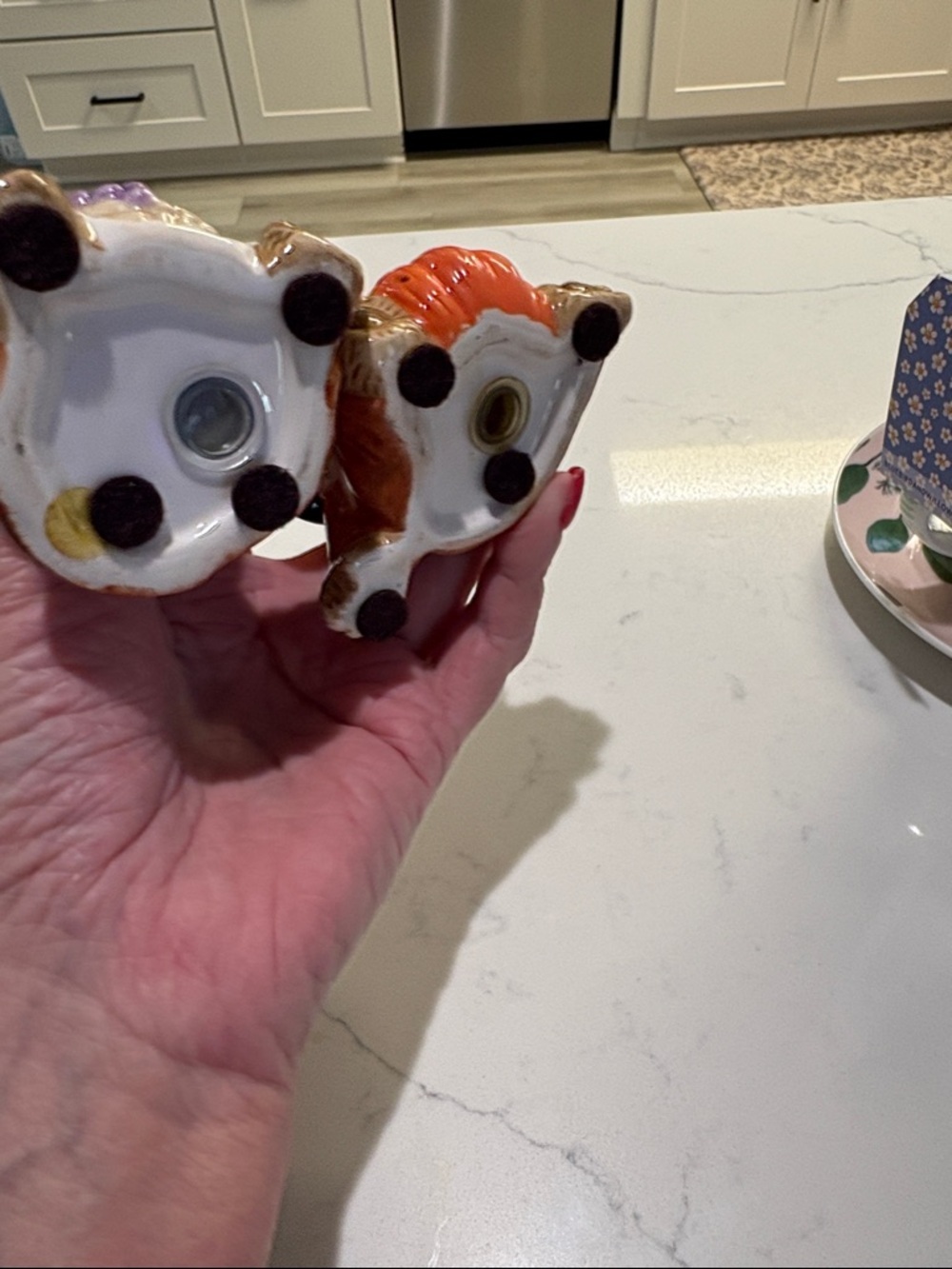 Thanksgiving Bear Salt & Pepper Shakers - Harvest Colors - Picture 5 of 7